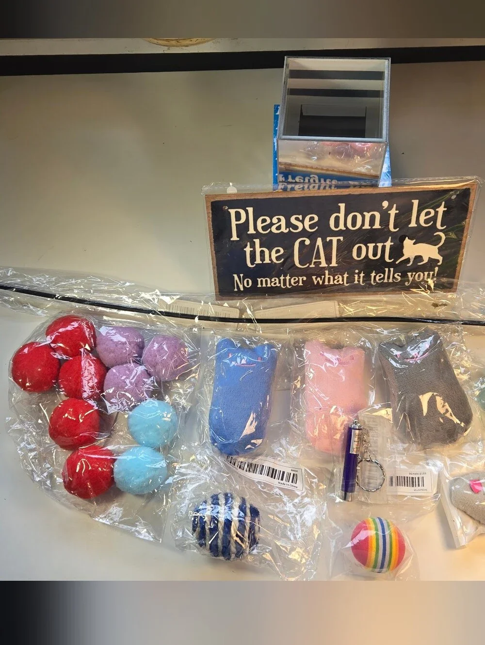 Please Don't Let the Cat Out, No Matter What it Says' Plaque and Cat Toys Bundle